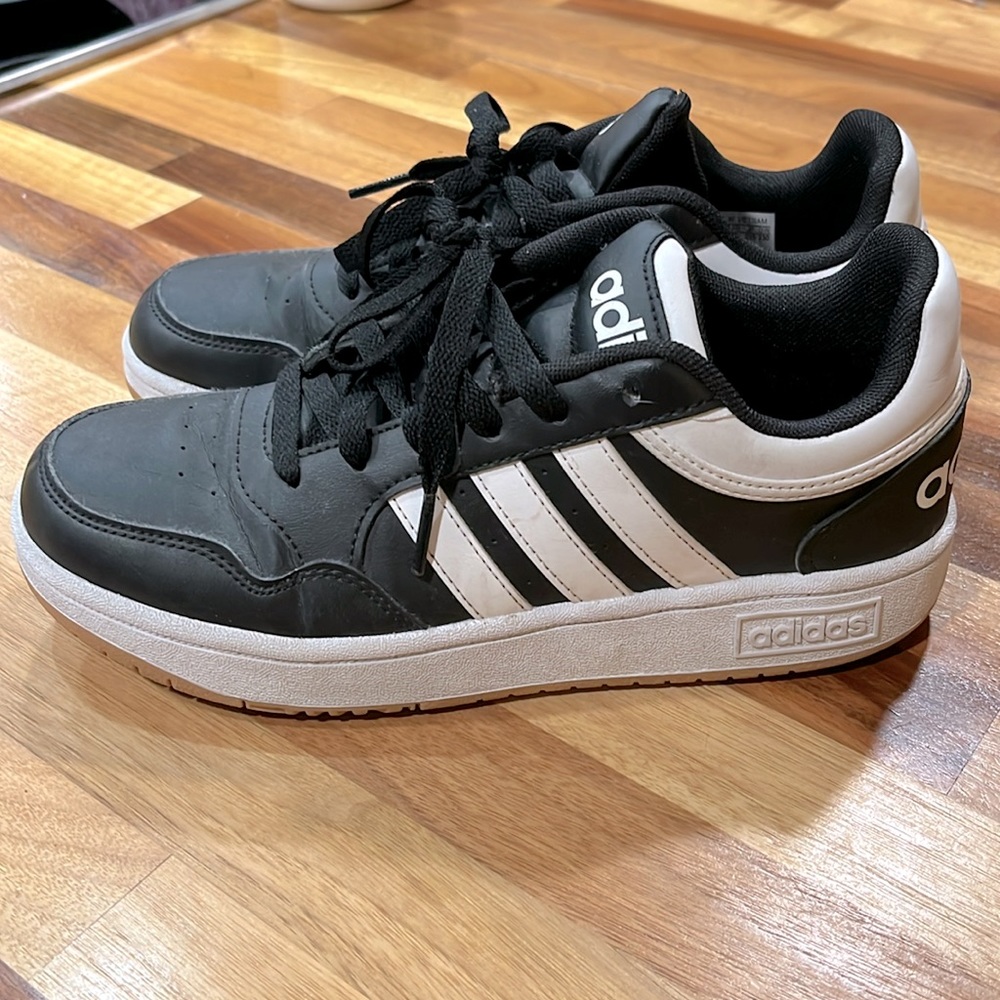 Adidas Black and White Boys Low Tops